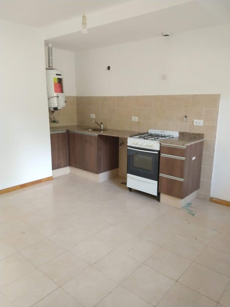 !!! Departamento en zona centro! (2-161)