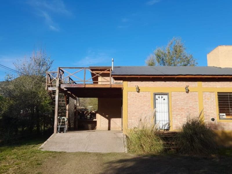 ( ) Casa con hermosas vistas