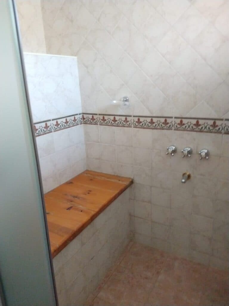 Amplia casa, ideal inversión!