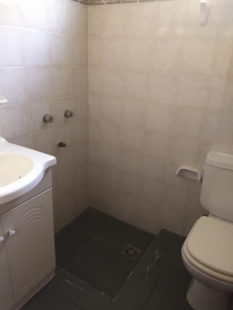 Amplia casa, ideal inversión!