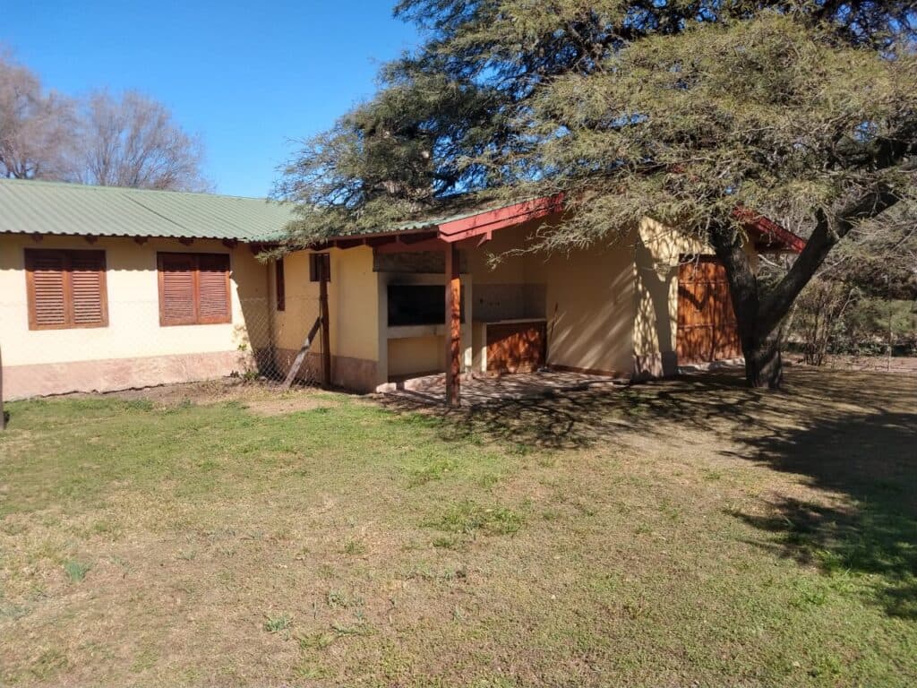 Amplia casa, ideal inversión!