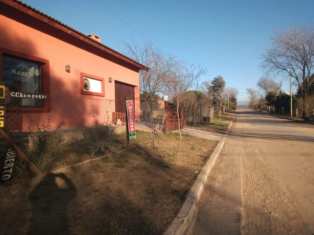 Casa + Local