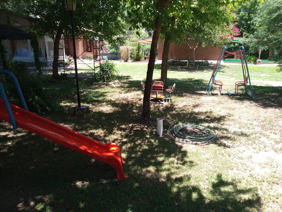 Complejo de 4 cabañas, frente al Rio de Santa Rosa de Calamuchita