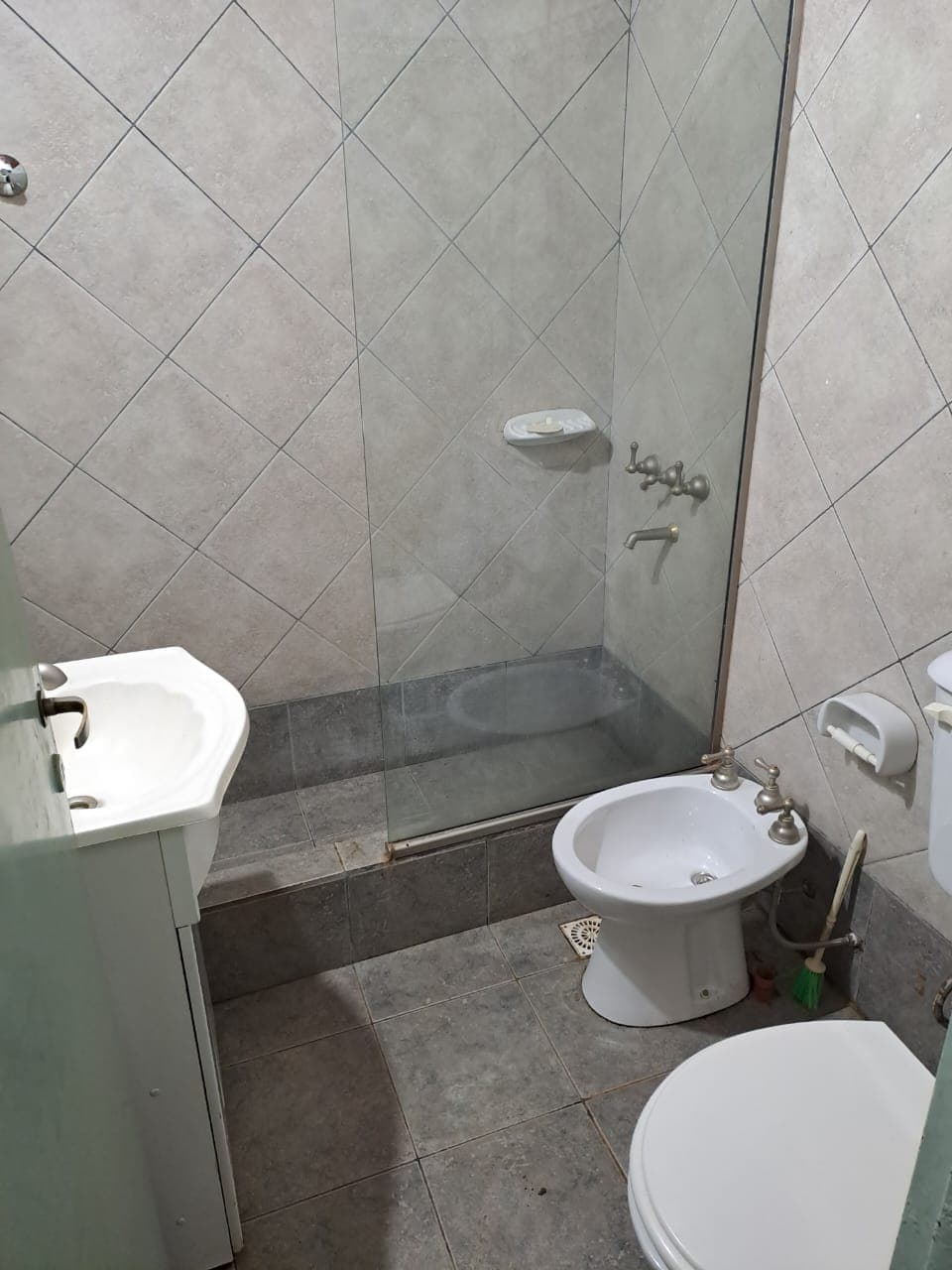 2 casas con parque arbolado