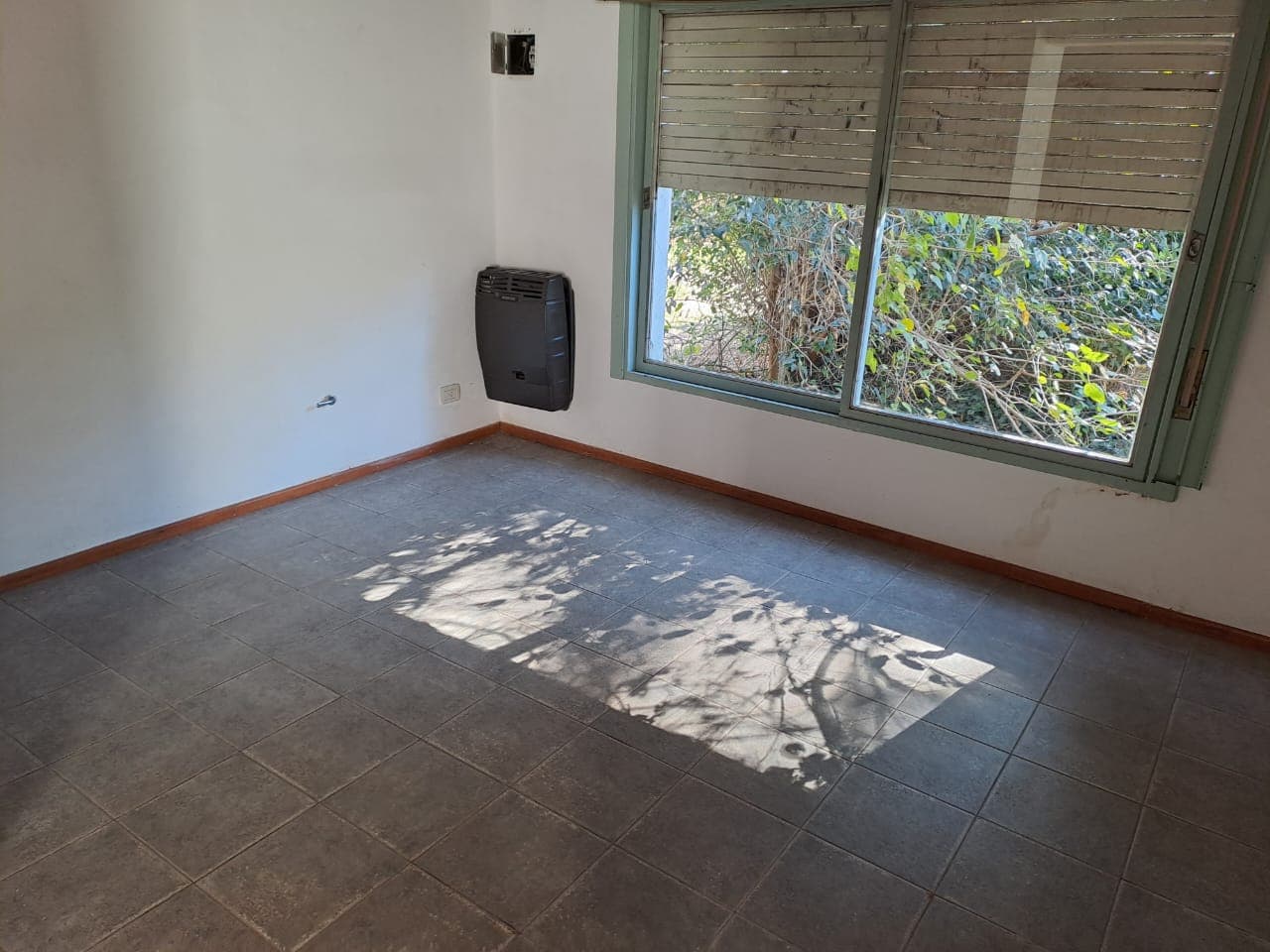 2 casas con parque arbolado