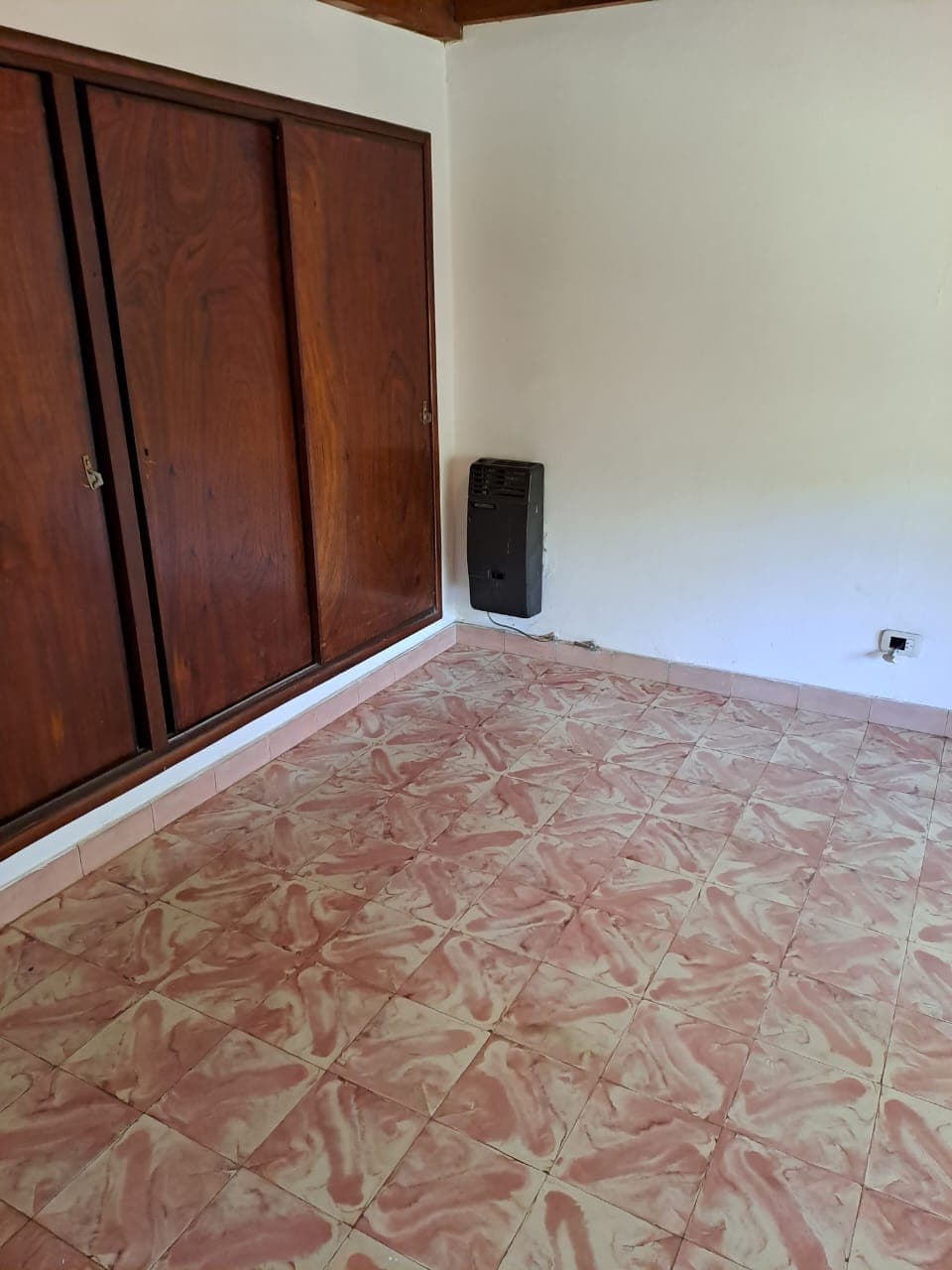 2 casas con parque arbolado