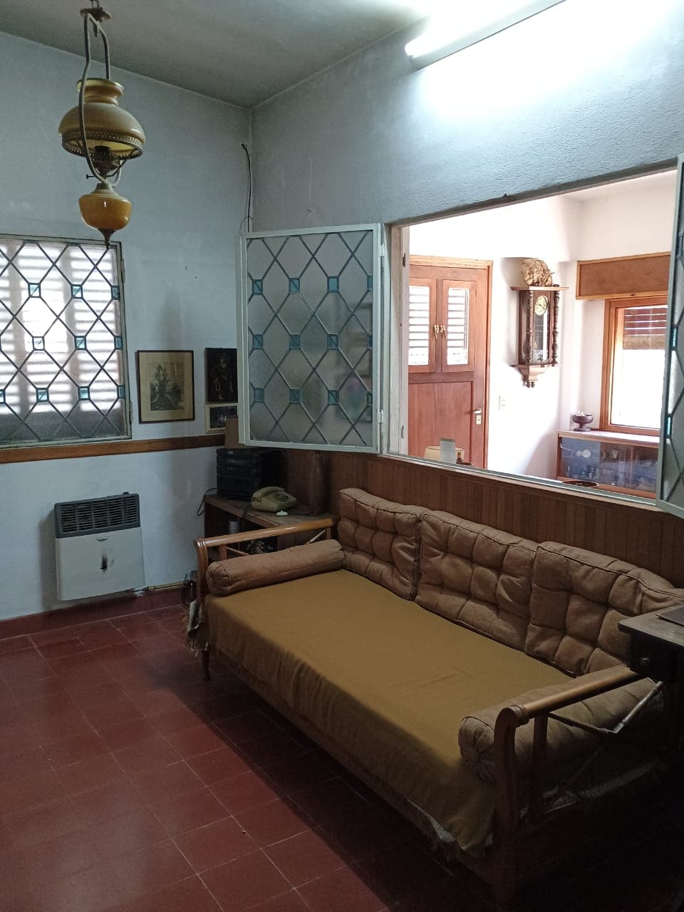 Hermosa casa con taller/cochera