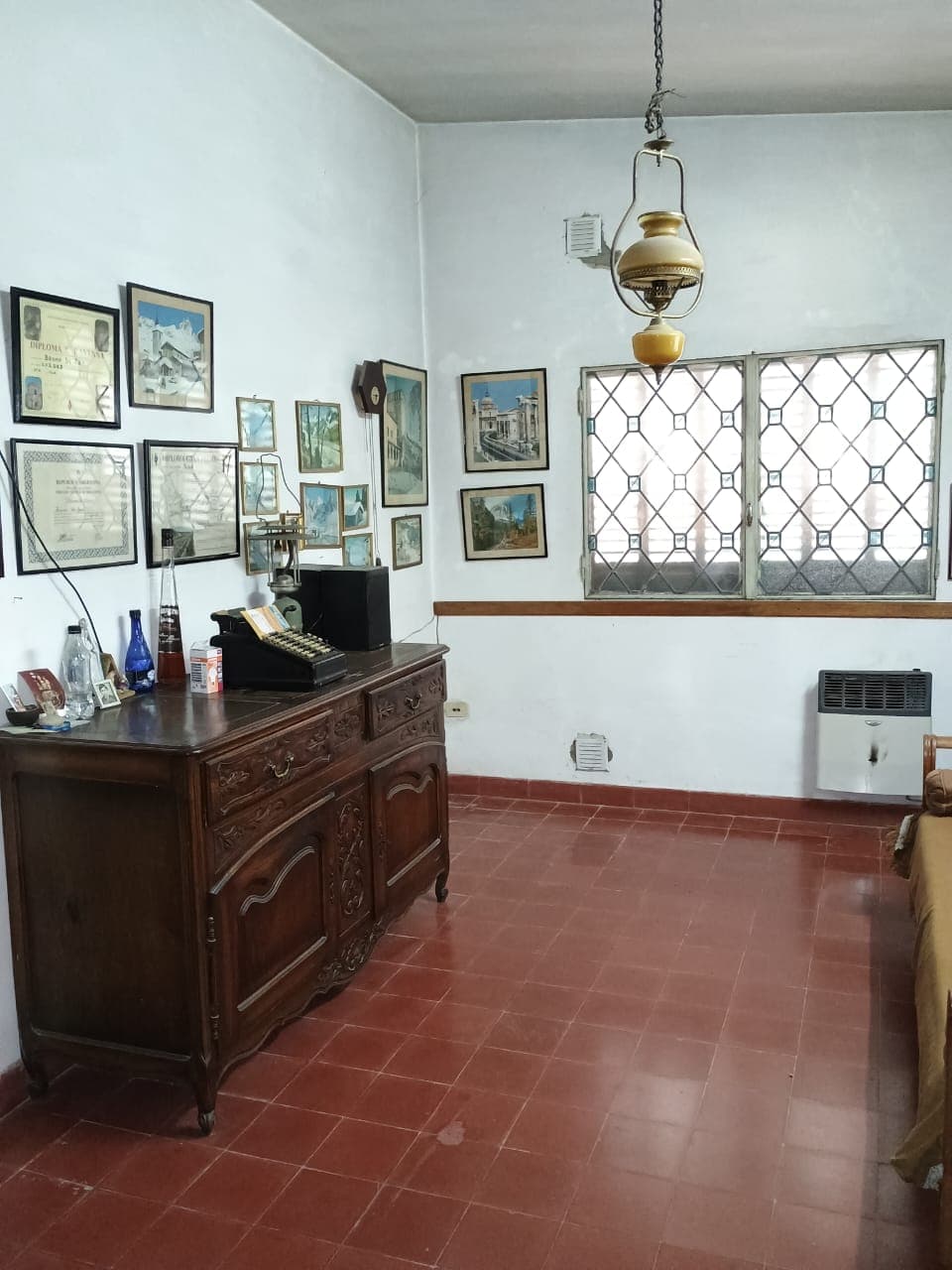 Hermosa casa con taller/cochera