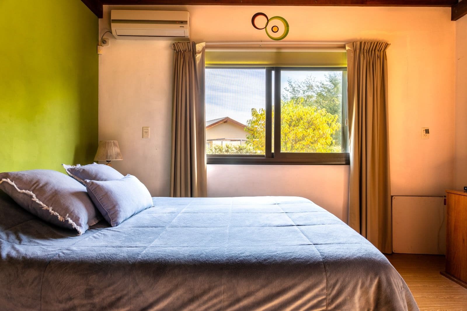 Hermosa casa con parque y piscina en Villa General Belgrano